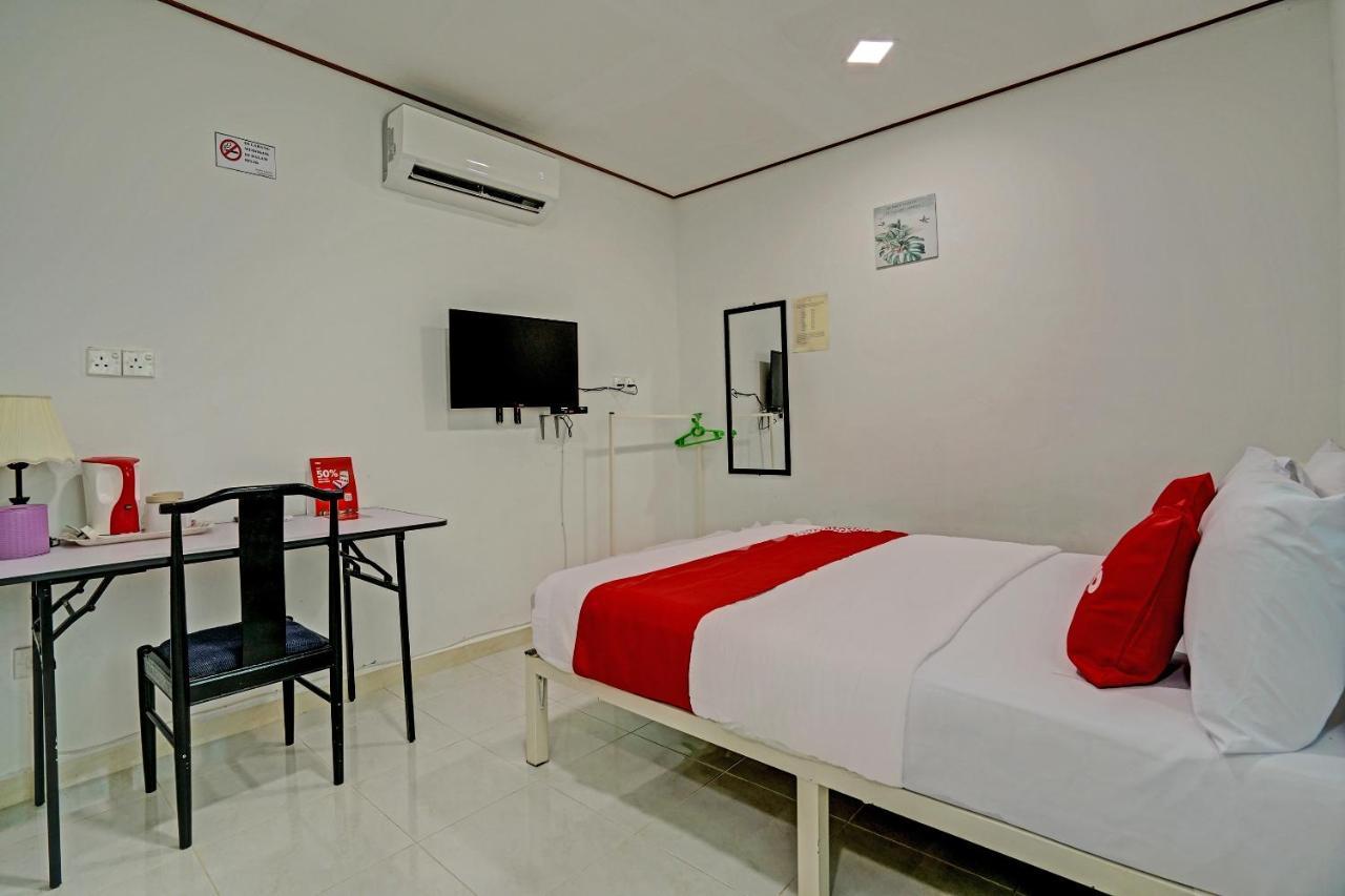 Capital O 90423 Teratai Chalet Hotel Kampong Raja Exterior foto